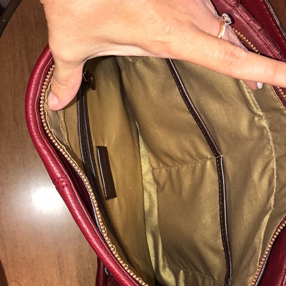 Antonio Melani Burgundy Basketweave Handbag - Picture 7 of 8